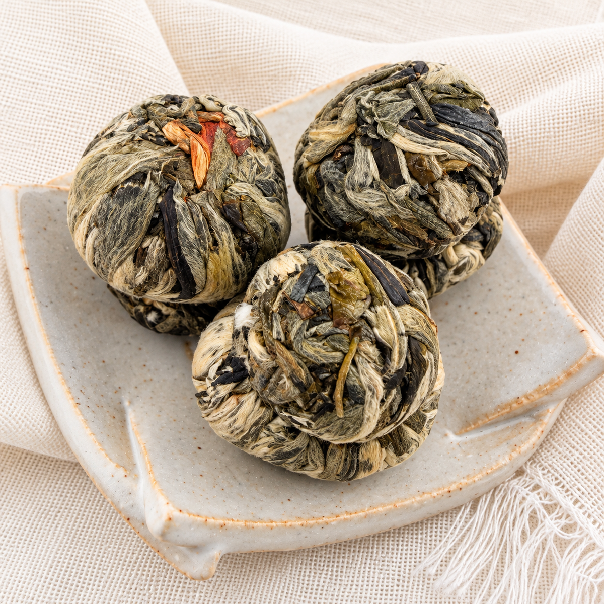 Ginseng Lily Artisan Blooming Green Tea – Hand-Tied Green Tea with Ginseng & Lily Flowers (6 Tea Balls)