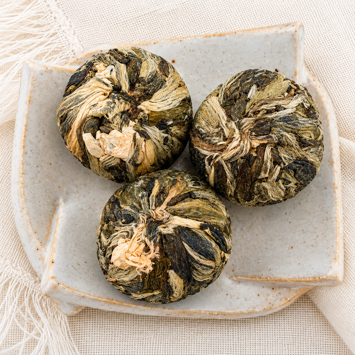 Oolong Mystere Artisan Blooming Tea – Hand-Tied Oolong with Amaranth & Nasturtium Flowers (6 Tea Balls)